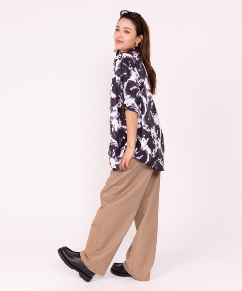 WYZ wear(ダブリューワイジィーウェア)の「オーバーサイズモノトーン総柄開襟シャツ/ユニセックス(シャツ/ブラウス・メンズ・ブラック・L/M/XL)」の12枚目の写真