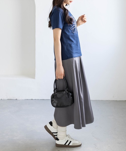 CLEAR BASIC（クリアベーシック）の「【5色展開】フラワープリントTシャツ［骨格ウェーブ／ガーリー／フェミニン／カジュアル／韓国ファッション］（Tシャツ/カットソー・レディース・ピンク/ネイビー/ホワイト系その他/ブラック/ホワイト系その他2・F）」の10枚目の写真