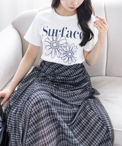 CLEAR BASIC（クリアベーシック）の「【5色展開】フラワープリントTシャツ［骨格ウェーブ／ガーリー／フェミニン／カジュアル／韓国ファッション］（Tシャツ/カットソー・レディース・ピンク/ネイビー/ホワイト系その他/ブラック/ホワイト系その他2・F）」の21枚目の写真