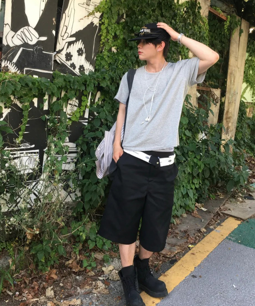 SENTAIR(センテア)の「コンフォートUネック半袖Tシャツ_3カラー(Tシャツ/カットソー・メンズ・ライトグレー/ブラック/アイボリー・FREE)」の4枚目の写真