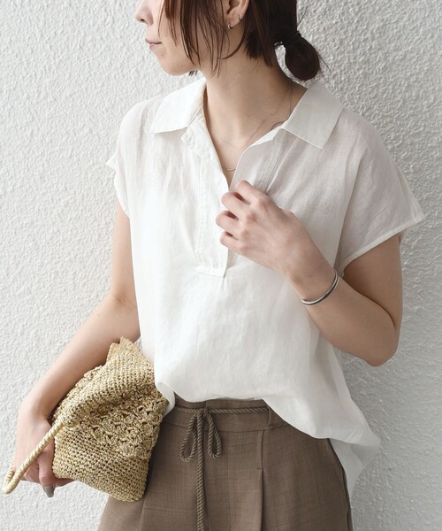 SHIPS Colors(シップス カラーズ)の「SHIPS Colors:〈洗濯機可能〉ユーロリネン (EURO Linen) フレンチスリーブ スキッパーブラウス◇(シャツ/ブラウス・レディース・オフホワイト/ブラック/ブラウン・ONE SIZE)」の2枚目の写真