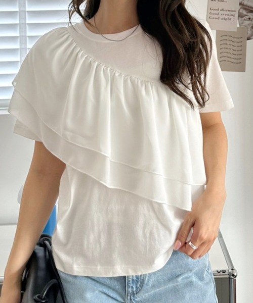 umune(ウムネ)の「フリルTシャツ アシンメトリー 半袖 カットソー デザイントップス フェミニン 大人可愛い カジュアル 上品 夏服 韓国(Tシャツ/カットソー・レディース・ブラック/オフホワイト・FREE)」の9枚目の写真