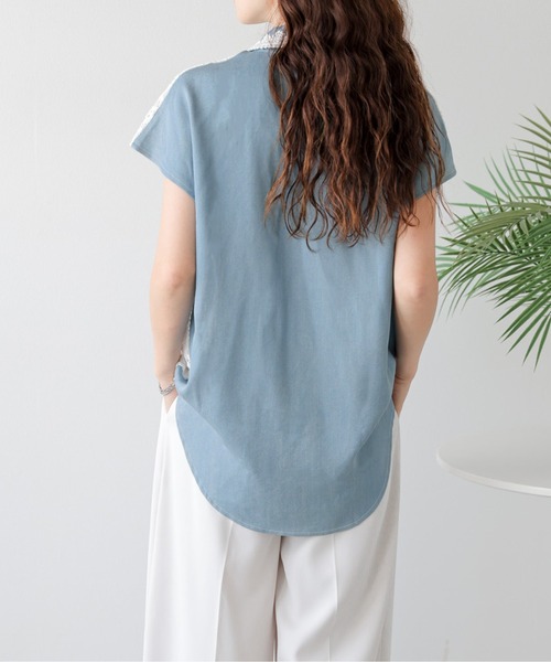 AMELY(エミリー)の「透かし編みレース デニムシャツ(シャツ/ブラウス・レディース・ホワイト/ブラック・フリー)」の8枚目の写真
