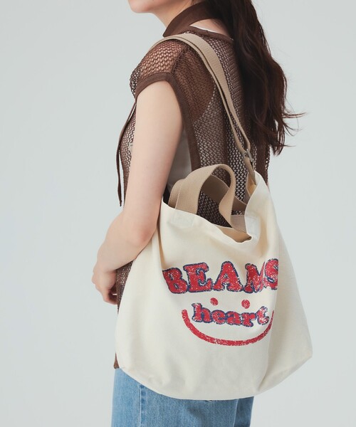 BEAMS HEART(ビームスハート)の「スマイル カスレ ロゴ バッグ(A4サイズ収納可能)(クラッチバッグ・レディース・ネイビー/オリーブ/ホワイト系その他5・ONE SIZE)」の1枚目の写真
