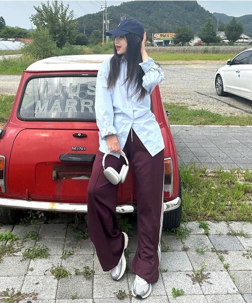 SUARE WOMEN(スアレウーマン)の「(ウィメンズ)ボーイフィットペーパーコットンシャツ - 4カラー(シャツ/ブラウス・レディース・ホワイト/スカイブルー/ネイビー/ライトイエロー・F)」の13枚目の写真