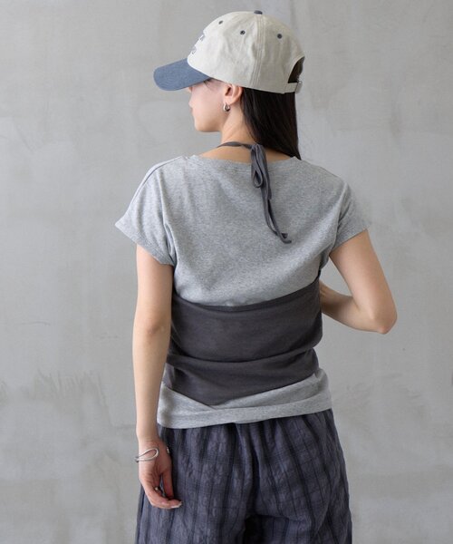 COLONY 2139(コロニートゥーワンスリーナイン)の「【PIKO企画/WEB限定】ホルターネックキャミソールレイヤードTシャツ(Tシャツ/カットソー・レディース・グレー/ブラック/ブラウン/ネイビー/イエロー・FREE)」の14枚目の写真