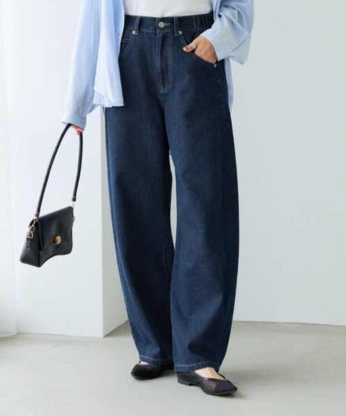 BELLUNA(ベルーナ)の「オシャレに見えるカーブデニムパンツ69丈(その他パンツ・レディース・ブルー/サックスブルー/ネイビー・X-LARGE/LARGE/MEDIUM)」の1枚目の写真