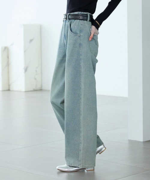 BELLUNA(ベルーナ)の「オシャレに見えるカーブデニムパンツ69丈(その他パンツ・レディース・ブルー/サックスブルー/ネイビー・X-LARGE/LARGE/MEDIUM)」の2枚目の写真