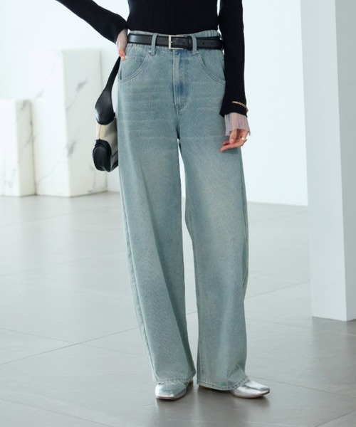 BELLUNA(ベルーナ)の「オシャレに見えるカーブデニムパンツ69丈(その他パンツ・レディース・ブルー/サックスブルー/ネイビー・X-LARGE/LARGE/MEDIUM)」の6枚目の写真