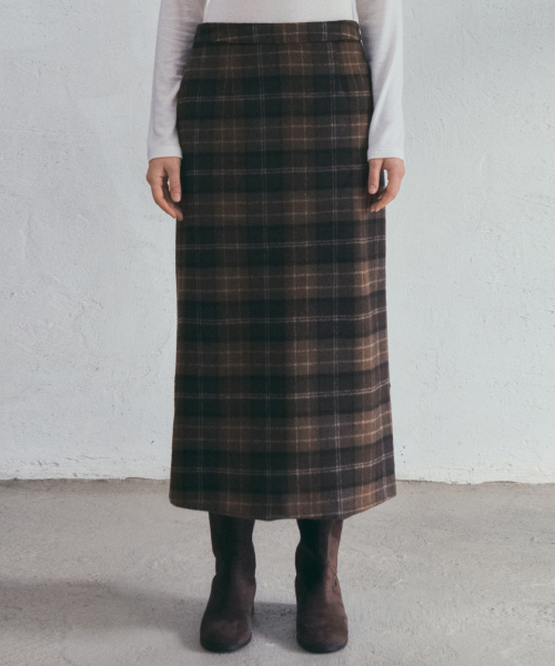 OURNOSTALGIA(アワー ノスタルジア)の「Wool Pencil Check Skirt_Brown(O25-SK16)(スカート・レディース・ブラウン・MEDIUM/SMALL)」の2枚目の写真