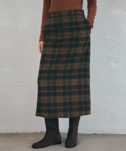OURNOSTALGIA(アワー ノスタルジア)の「Wool Pencil Check Skirt_Brown(O25-SK16)(スカート・レディース・ブラウン・MEDIUM/SMALL)」の4枚目の写真
