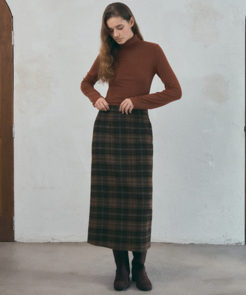 OURNOSTALGIA(アワー ノスタルジア)の「Wool Pencil Check Skirt_Brown(O25-SK16)(スカート・レディース・ブラウン・MEDIUM/SMALL)」の5枚目の写真