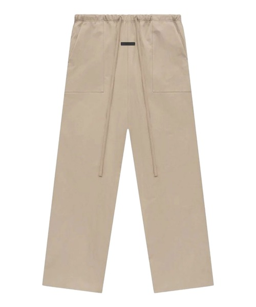FOG ESSENTIALS(エフオージーエッセンシャルズ)の「フィア オブ ゴッド エッセンシャルズ【Fear of God ESSENTIALS】- スウェットパンツ【TEXTURED NYLON UTILITY PANT DESERT SAND 130HO244807F】(その他パンツ・メンズ・サンドベージュ・L/S)」の3枚目の写真