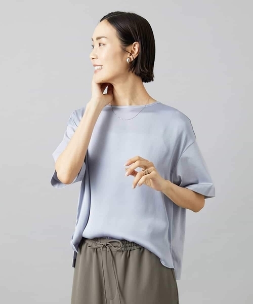 MICHEL KLEIN(ミッシェル・クラン)の「サテンドッキングプルオーバー(Tシャツ/カットソー・レディース・ブラック/ライトベージュ/ダークインディゴブルー・38)」の15枚目の写真