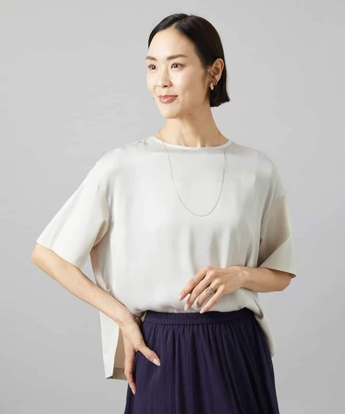 MICHEL KLEIN(ミッシェル・クラン)の「サテンドッキングプルオーバー(Tシャツ/カットソー・レディース・ブラック/ライトベージュ/ダークインディゴブルー・38)」の21枚目の写真
