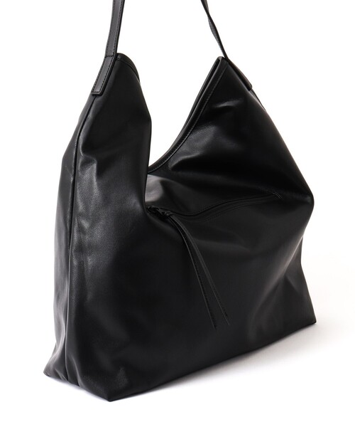 Un coeur（アンクール）の「【Un coeur/アンクール】K906015 DRAPE ONE SHOULDER（ショルダーバッグ・メンズ・ブラック・FREE）」の16枚目の写真