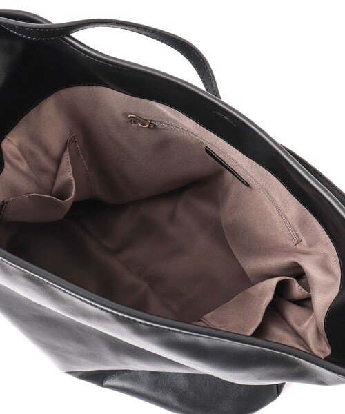 Un coeur（アンクール）の「【Un coeur/アンクール】K906015 DRAPE ONE SHOULDER（ショルダーバッグ・メンズ・ブラック・FREE）」の6枚目の写真