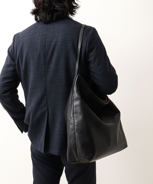 Un coeur（アンクール）の「【Un coeur/アンクール】K906015 DRAPE ONE SHOULDER（ショルダーバッグ・メンズ・ブラック・FREE）」の9枚目の写真