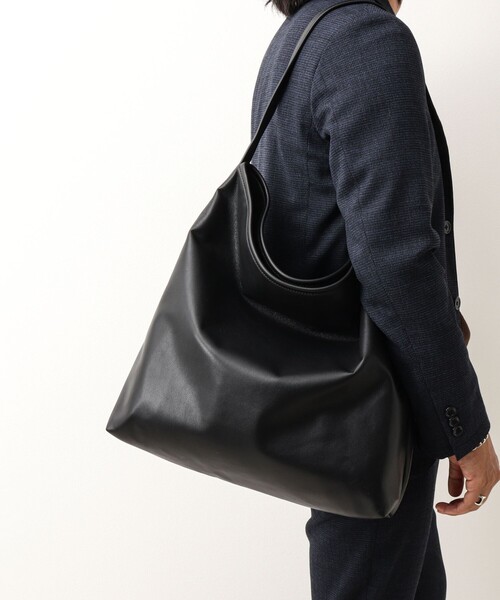 Un coeur（アンクール）の「【Un coeur/アンクール】K906015 DRAPE ONE SHOULDER（ショルダーバッグ・メンズ・ブラック・FREE）」の11枚目の写真