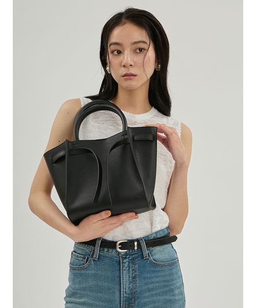 Mila Owen(ミラオーウェン)の「フロントベルトスモールトートバッグ(トートバッグ・レディース・ブラック/キャメル/ベージュ/ダークブラウン・F)」の8枚目の写真