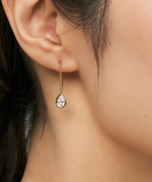 UNITED JEWELS-ef-(ユナイテッドジュエルズイフ)の「Chain Pierce - Drop CZ(ピアス(両耳用)・レディース・イエローゴールド/シルバー・FREE)」の3枚目の写真