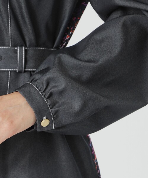 LOVELESS（ラブレス）の「【WEB先行予約】サテンストレッチフラワーコンビドレス（シャツワンピース・レディース・ネイビー・36/34）」の10枚目の写真