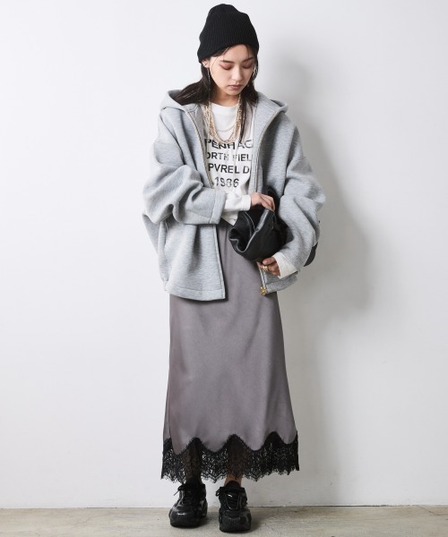 CHIC STYLE(シックスタイル)の「バルーンジップアップフーディ<大きいサイズ有>シックスタイル(パーカー・レディース・ブラック/杢グレー・5L~6L/3L~4L/L~LL/M)」の4枚目の写真