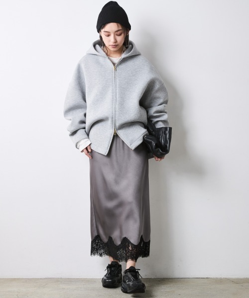 CHIC STYLE(シックスタイル)の「バルーンジップアップフーディ<大きいサイズ有>シックスタイル(パーカー・レディース・ブラック/杢グレー・5L~6L/3L~4L/L~LL/M)」の6枚目の写真