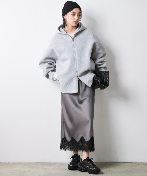 CHIC STYLE(シックスタイル)の「バルーンジップアップフーディ<大きいサイズ有>シックスタイル(パーカー・レディース・ブラック/杢グレー・5L~6L/3L~4L/L~LL/M)」の7枚目の写真