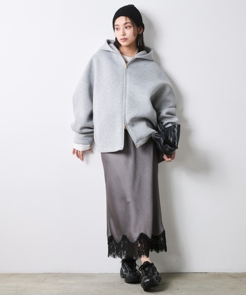 CHIC STYLE(シックスタイル)の「バルーンジップアップフーディ<大きいサイズ有>シックスタイル(パーカー・レディース・ブラック/杢グレー・5L~6L/3L~4L/L~LL/M)」の9枚目の写真