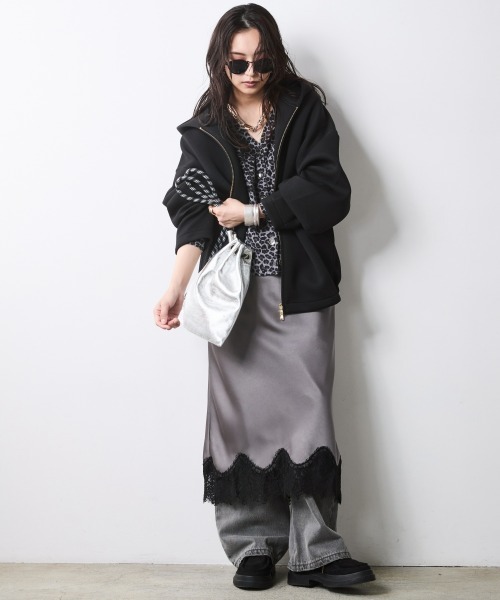 CHIC STYLE(シックスタイル)の「バルーンジップアップフーディ<大きいサイズ有>シックスタイル(パーカー・レディース・ブラック/杢グレー・5L~6L/3L~4L/L~LL/M)」の13枚目の写真