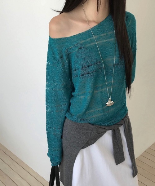 FLINEA(フリネア)の「オフショルダー長袖ニットトップス(ニット/セーター・レディース・アクア/カーキオリーブ・FREE)」の8枚目の写真