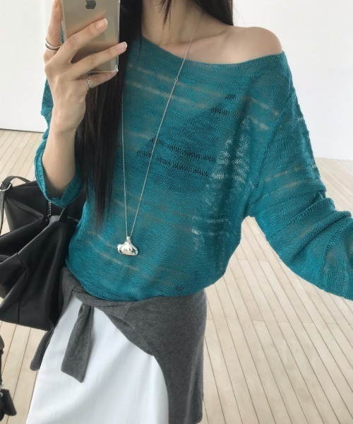 FLINEA(フリネア)の「オフショルダー長袖ニットトップス(ニット/セーター・レディース・アクア/カーキオリーブ・FREE)」の11枚目の写真