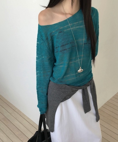 FLINEA(フリネア)の「オフショルダー長袖ニットトップス(ニット/セーター・レディース・アクア/カーキオリーブ・FREE)」の15枚目の写真