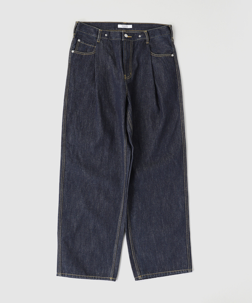 WISM(ウィズム)の「WISM ORIGINAL PRODUCT TUCK DENIM PANT(デニムパンツ・メンズ・ブラック/ネイビー・LARGE/MEDIUM)」の2枚目の写真