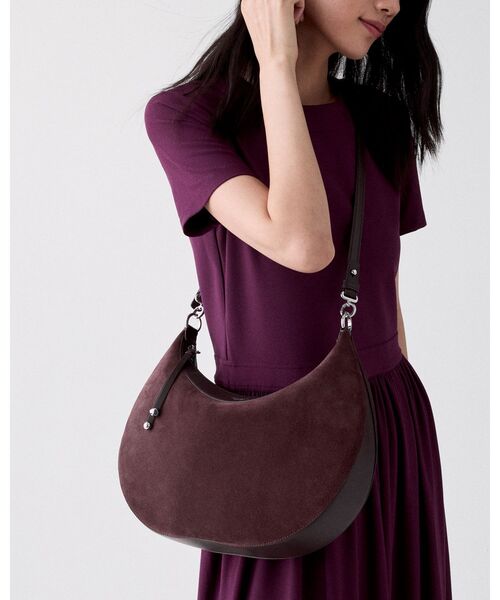 kate spade new york（ケイトスペード ニューヨーク）の「リブ スエード ラージ ショルダー バッグ（ショルダーバッグ・レディース・パープル・ONESIZE）」の2枚目の写真
