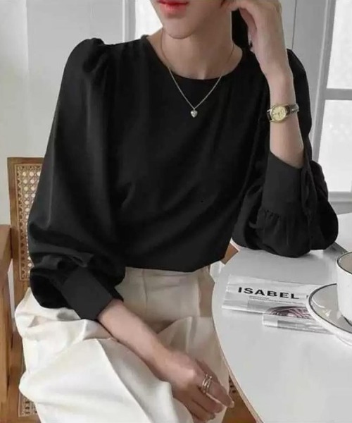 Forcement（フォースメント）の「一枚で女性らしく決まる、パフスリーブきれいめブラウス（シャツ/ブラウス・レディース・ブラック/ベージュ・FREE）」の6枚目の写真