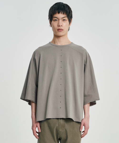 AJOBYAJO（アジョバイアジョ）の「10th Anniversary Raglan T-Shirt [WARM GRAY]（Tシャツ/カットソー・レディース・その他・MEDIUM/LARGE/X-LARGE）」の7枚目の写真