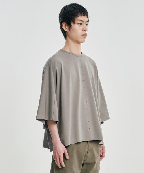 AJOBYAJO（アジョバイアジョ）の「10th Anniversary Raglan T-Shirt [WARM GRAY]（Tシャツ/カットソー・レディース・その他・MEDIUM/LARGE/X-LARGE）」の8枚目の写真