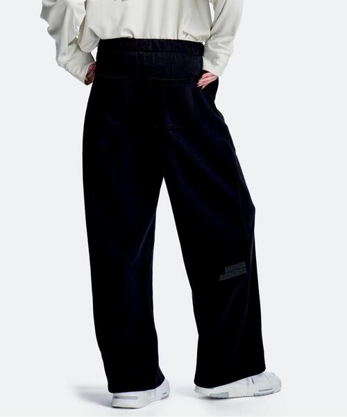 UNDER ARMOUR(アンダーアーマー)の「UAエッセンシャル テリー エンブロイダリー パンツ(ライフスタイル/レディース)(その他パンツ・レディース・ブラック系・XL/L/S/M)」の2枚目の写真