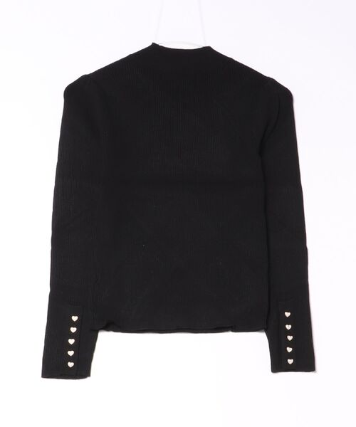 tocco closet(トッコ クローゼット)の「袖口ハート釦プチハイネックリブニットプルオーバー(ニット/セーター・レディース・アイボリー/ブラック/ブラウン/ピンク・M)」の5枚目の写真
