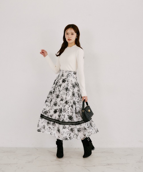 tocco closet(トッコ クローゼット)の「袖口ハート釦プチハイネックリブニットプルオーバー(ニット/セーター・レディース・アイボリー/ブラック/ブラウン/ピンク・M)」の7枚目の写真