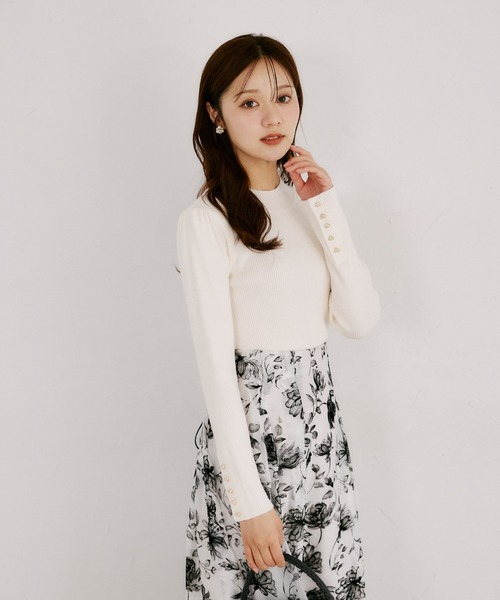 tocco closet(トッコ クローゼット)の「袖口ハート釦プチハイネックリブニットプルオーバー(ニット/セーター・レディース・アイボリー/ブラック/ブラウン/ピンク・M)」の9枚目の写真
