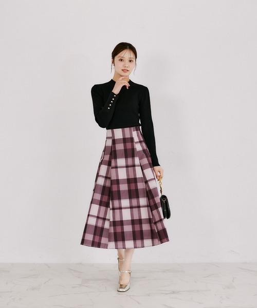 tocco closet(トッコ クローゼット)の「袖口ハート釦プチハイネックリブニットプルオーバー(ニット/セーター・レディース・アイボリー/ブラック/ブラウン/ピンク・M)」の13枚目の写真