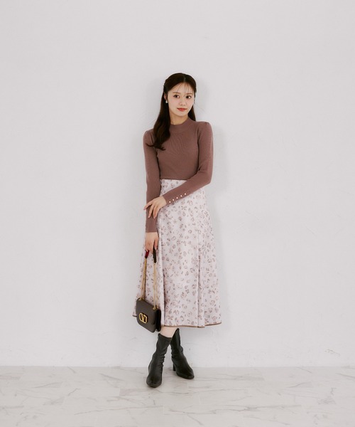 tocco closet(トッコ クローゼット)の「袖口ハート釦プチハイネックリブニットプルオーバー(ニット/セーター・レディース・アイボリー/ブラック/ブラウン/ピンク・M)」の19枚目の写真