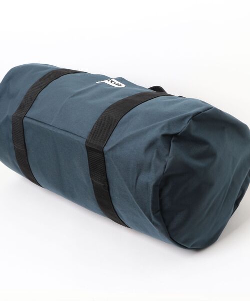 GEORGE'S(ジョージズ)の「【OUTDOOR PRODUCTS】 ROLL BOSTON XL(ショルダーバッグ・メンズ・ネイビー/ライトベージュ/シャーベット・X-LARGE)」の4枚目の写真