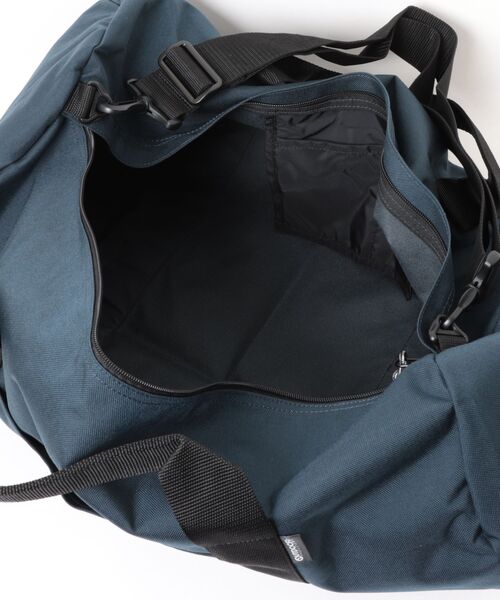 GEORGE'S(ジョージズ)の「【OUTDOOR PRODUCTS】 ROLL BOSTON XL(ショルダーバッグ・メンズ・ネイビー/ライトベージュ/シャーベット・X-LARGE)」の5枚目の写真