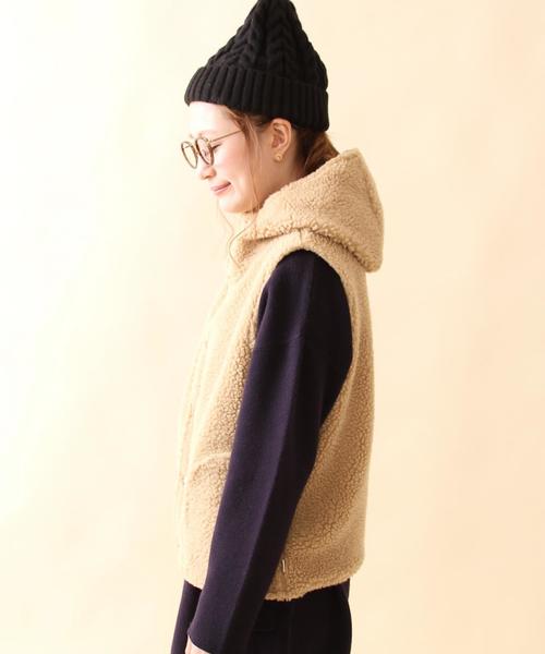 coen(コーエン)の「フーデッドボアベスト(ベスト・レディース・ベージュ/ネイビー・MEDIUM/LARGE)」の4枚目の写真