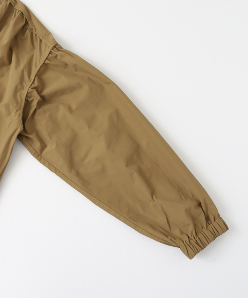 KBF+（ケービーエフプラス）の「KBF+ ギャザーロングブルゾン（その他アウター・レディース・カーキ/グレー系その他/マスタード・ONE）」の14枚目の写真