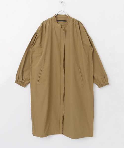 KBF+（ケービーエフプラス）の「KBF+ ギャザーロングブルゾン（その他アウター・レディース・カーキ/グレー系その他/マスタード・ONE）」の12枚目の写真